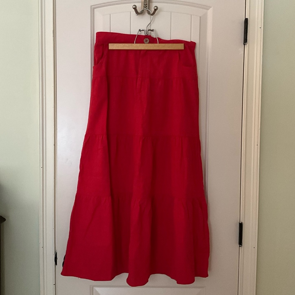 Brand New! Blue Door boutique maxi skirt. Size Medium
